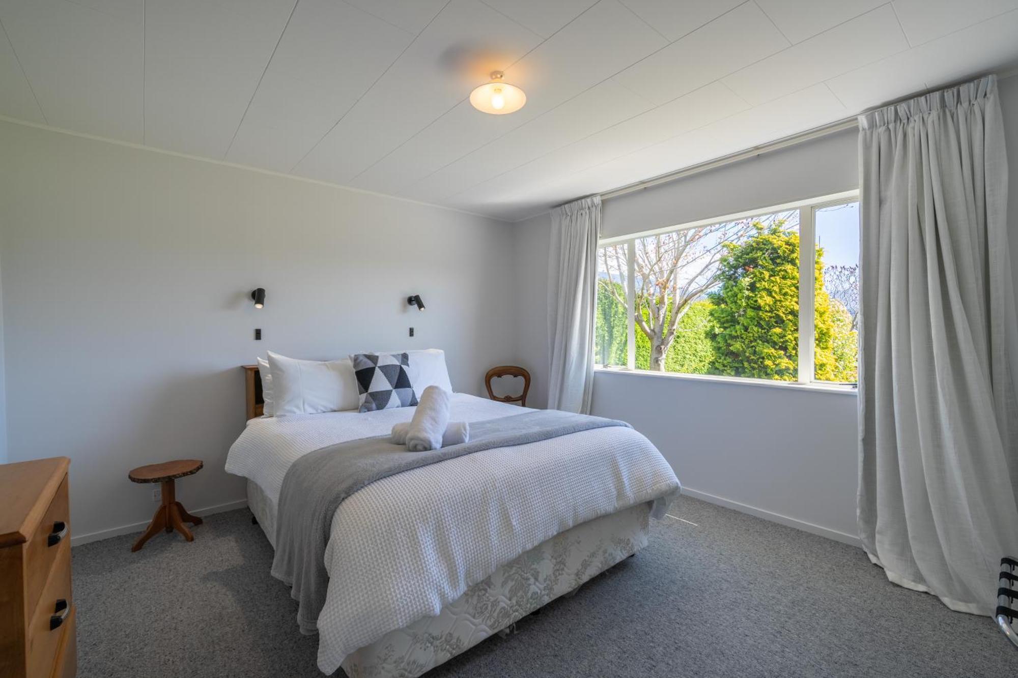 Kepler Retreat - Te Anau Holiday Home ภายนอก รูปภาพ
