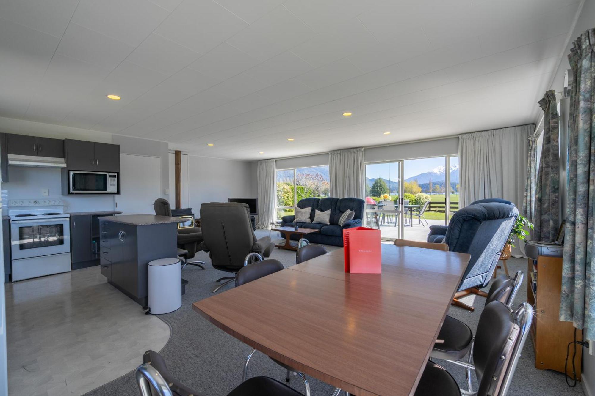 Kepler Retreat - Te Anau Holiday Home ภายนอก รูปภาพ
